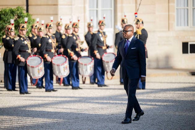 Emmanuel Macron Welcomes Benin President Romuald Wadagni - Paris French President Emmanuel Macron welcomes Benin s President Romuald Wadagni at the Elysee Palace in Paris on October 5, 2026. Photo by Eliot Blondet ABACAPRESS.COM Paris Ile-de-France France  Copyright: xBlondetxEliot ABACAx