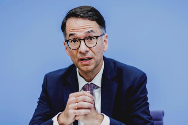 Christian Heinz, Minister der Justiz und fuer den Rechtsstaat in Hessen, aufgenommen im Rahmen der Pressekonferenz zum Thema Entschieden gegen Antisemitismus: Gutachten zum Gesetzentwurf zur Strafbarkeit der Leugnung des Existenzrechts Israels in Berlin, 05.10.2026. Berlin Deutschland Copyright: xFlorianxGaertnerx