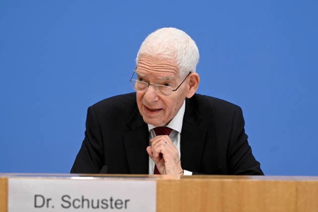 ABB BPK- Dr. Josef Schuster, Praesident des Zentralrats der Juden in Deutschlan Thema Vorstellung Entschieden gegen Antisemitismus Gutachten zum Gesetzentwurf zur Strafbarkeit der Leugnung des Existenzrechts Israels auf der BPK Bundespressekonferenz in Berlin am 01.10.2026 Berlin Deutschland