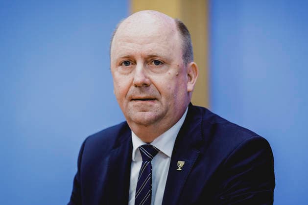 Uwe Becker, Beauftragter der Hessischen Landesregierung fuer Juedisches Leben und den Kampf gegen den Antisemitismus, aufgenommen im Rahmen der Pressekonferenz zum Thema Entschieden gegen Antisemitismus: Gutachten zum Gesetzentwurf zur Strafbarkeit der Leugnung des Existenzrechts Israels in Berlin, 05.10.2026. Berlin Deutschland Copyright: xFlorianxGaertnerx