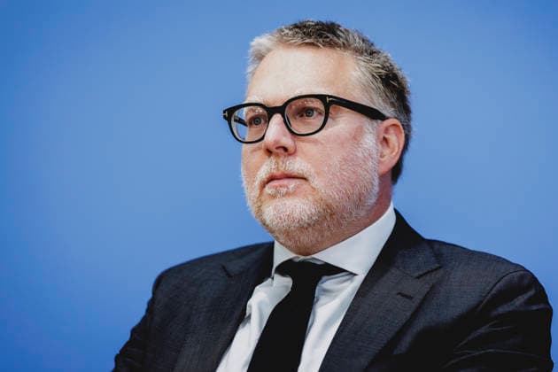 Steffen Augsberg, Professor fuer oeffentliches Recht an der Justus-Liebig-Universitaet Giessen, aufgenommen im Rahmen der Pressekonferenz zum Thema Entschieden gegen Antisemitismus: Gutachten zum Gesetzentwurf zur Strafbarkeit der Leugnung des Existenzrechts Israels in Berlin, 05.10.2026. Berlin Deutschland Copyright: xFlorianxGaertnerx