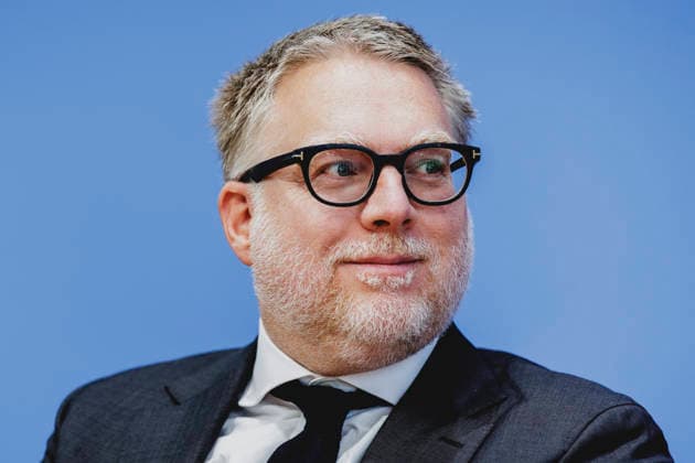 Steffen Augsberg, Professor fuer oeffentliches Recht an der Justus-Liebig-Universitaet Giessen, aufgenommen im Rahmen der Pressekonferenz zum Thema Entschieden gegen Antisemitismus: Gutachten zum Gesetzentwurf zur Strafbarkeit der Leugnung des Existenzrechts Israels in Berlin, 05.10.2026. Berlin Deutschland Copyright: xFlorianxGaertnerx