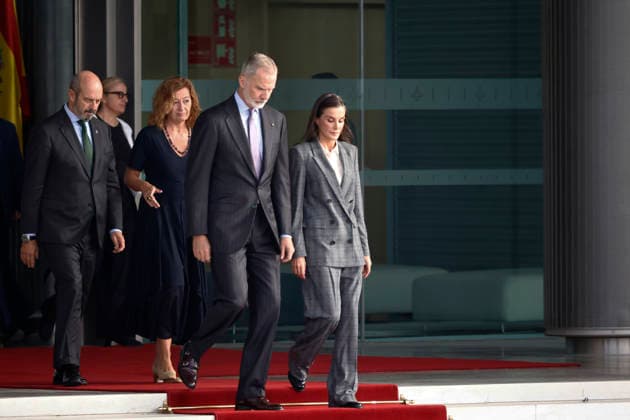 The King and Queen’s State Visit to Finland Begins I D Senate President Pedro Rollán, Congress President Francina Armengol, King Felipe VI, and Queen Letizia upon their arrival at the airport ahead of the monarchs’ state visit to Finland, on October 5, 2026, in Madrid, Spain. The state visit to Finland will take place October 5–7, with stops in Helsinki and Rovaniemi. KING AND QUEEN’S STATE VISIT, ANTONIO GUTIÉZ AIRPORT, MADRID, MADRID, SPAIN Copyright: xAntonioxGutià rrezx 7821875