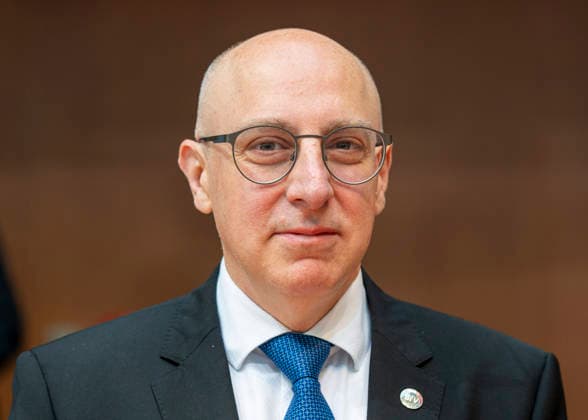 Sinan Selen - Anhörung der Nachrichtendienste EUR, Deutschland, Berlin, 05.10.2026: Sinan Selen, Präsident des Bundesamtes für Verfassungsschutz. Anhörung der Präsidenten der Nachrichtendienste des Bundes. Das Parlamentarische Kontrollgremium kontrolliert die nachrichtendienstliche Tätigkeit des Bundes.