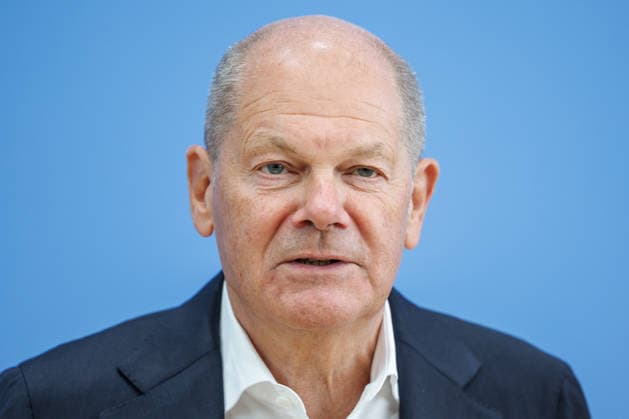 Vorstellung der Entwicklungspolitische Nord-Süd-Kommission (ENSK) mit Olaf Scholz Vorstellung der Entwicklungspolitische Nord-Süd-Kommission (ENSK): Pressekonferenz zu Zusammensetzung und prioritären Themen der Entwicklungspolitischen Nord-Süd-Kommission Laura Chinchilla Miranda, Staatspräsidentin a.D. Costa Rica und Co-Vorsitzende der ENSK Olaf Scholz, Bundeskanzler a.D. und Co-Vorsitzender der ENSK am 5.10.26. Berlin Berlin Deutschland Haus der Bundespressekonferenz