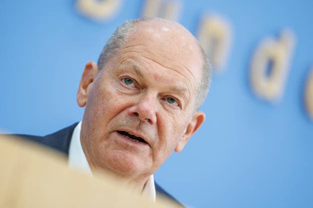 Vorstellung der Entwicklungspolitische Nord-Süd-Kommission (ENSK) mit Olaf Scholz Vorstellung der Entwicklungspolitische Nord-Süd-Kommission (ENSK): Pressekonferenz zu Zusammensetzung und prioritären Themen der Entwicklungspolitischen Nord-Süd-Kommission Laura Chinchilla Miranda, Staatspräsidentin a.D. Costa Rica und Co-Vorsitzende der ENSK Olaf Scholz, Bundeskanzler a.D. und Co-Vorsitzender der ENSK am 5.10.26. Berlin Berlin Deutschland Haus der Bundespressekonferenz