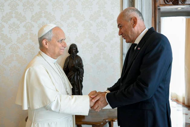 ITALY - PRIVATE AUDIENCE - VATICAN-2026 10 5 Italy, Rome, Vatican, 2026 10 5 Pope Leo XIV receives His Excellency Mr. Janez Jansa, Prime Minister of the Republic of Slovenia, in a private audience in The Vatican . EDITORIAL USE ONLY - NO BOOKS Copyright: xVATICANxMEDIA xCatholicxPressxPhotox
