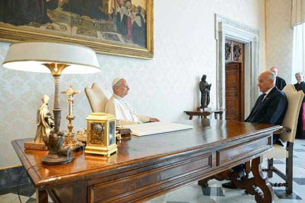 ITALY - PRIVATE AUDIENCE - VATICAN-2026 10 5 Italy, Rome, Vatican, 2026 10 5 Pope Leo XIV receives His Excellency Mr. Janez Jansa, Prime Minister of the Republic of Slovenia, in a private audience in The Vatican . EDITORIAL USE ONLY - NO BOOKS Copyright: xVATICANxMEDIA xCatholicxPressxPhotox