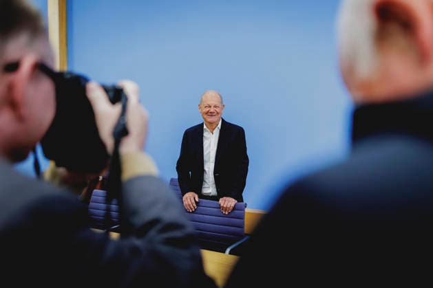 Olaf Scholz, Bundeskanzler a.D. und Co-Vorsitzender der ENSK, aufgenommen im Rahmen der Pressekonferenz zur Vorstellung Entwicklungspolitische Nord-Sued-Kommission in Berlin, 05.10.2026. Berlin Deutschland Copyright: xFlorianxGaertnerx