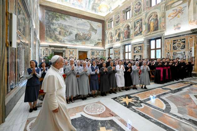 ITALY - PRIVATE AUDIENCE - VATICAN-2026 10 5 Italy, Rome, Vatican, 2026 10 5 Pope Leo XIV receives Priests and Religious Sisters from Korea Residing in Rome in a private audience in The Vatican . EDITORIAL USE ONLY - NO BOOKS Copyright: xVATICANxMEDIA xCatholicxPressxPhotox