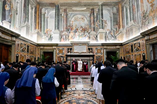 ITALY - PRIVATE AUDIENCE - VATICAN-2026 10 5 Italy, Rome, Vatican, 2026 10 5 Pope Leo XIV receives Priests and Religious Sisters from Korea Residing in Rome in a private audience in The Vatican . EDITORIAL USE ONLY - NO BOOKS Copyright: xVATICANxMEDIA xCatholicxPressxPhotox