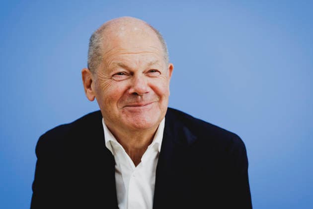 Olaf Scholz, Bundeskanzler a.D. und Co-Vorsitzender der ENSK, aufgenommen im Rahmen der Pressekonferenz zur Vorstellung Entwicklungspolitische Nord-Sued-Kommission in Berlin, 05.10.2026. Berlin Deutschland Copyright: xFlorianxGaertnerx