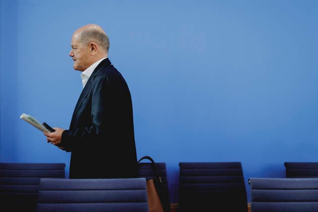 Olaf Scholz, Bundeskanzler a.D. und Co-Vorsitzender der ENSK, aufgenommen im Rahmen der Pressekonferenz zur Vorstellung Entwicklungspolitische Nord-Sued-Kommission in Berlin, 05.10.2026. Berlin Deutschland Copyright: xFlorianxGaertnerx