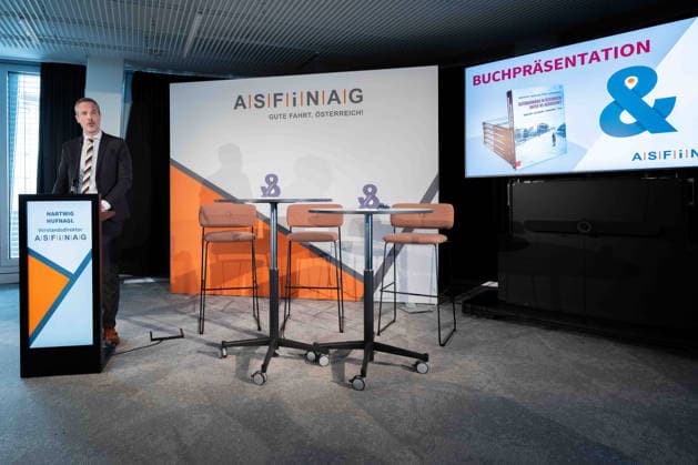 2026-10-05-Pressekonferenz-Buchpräsentation Vorstand Hartwig Hufnagl (ASFINAG) am 5. Oktober 2026 bei der Pressekonferenz zur Buchpräsentation Autobahnbau in Österreich unter NS-Herrschaft. in der ASFINAG in Wien, Wien, Österreich.