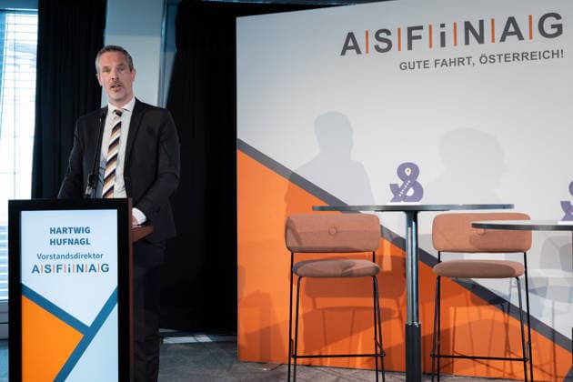 2026-10-05-Pressekonferenz-Buchpräsentation Vorstand Hartwig Hufnagl (ASFINAG) am 5. Oktober 2026 bei der Pressekonferenz zur Buchpräsentation Autobahnbau in Österreich unter NS-Herrschaft. in der ASFINAG in Wien, Wien, Österreich.