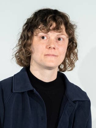 2026-10-05-Pressekonferenz-Buchpräsentation Gabriele Hackl-Schwind (Institut für Zeitgeschichte der Universität Wien) am 5. Oktober 2026 bei der Pressekonferenz zur Buchpräsentation Autobahnbau in Österreich unter NS-Herrschaft. in der ASFINAG in Wien, Wien, Österreich.