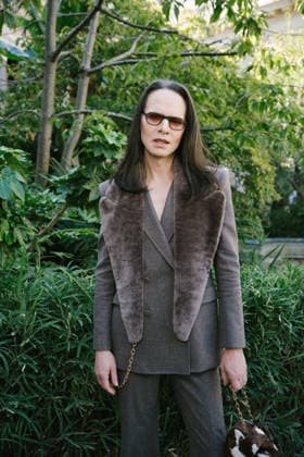 Jordan Roth at the Gabriela Hearst Women s Ready-to-Wear Spring Summer 2027 Collection fashion show during Paris Fashion Week, October 5, 2026 Sam Delpech Bestimage Celebrities at the Gabriela Hearst Women’s Ready-to-Wear Spring Summer 2027 Collection fashion show during Paris Fashion Week on October 5, 2026, Paris, France  Copyright: xSamxDelpechx xBestimagexSamxDelpechx xBestimagex