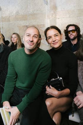 Katie Holmes and her partner Jason Bard Yarmosky at the Gabriela Hearst Women s Ready-to-Wear Spring Summer 2027 Collection fashion show during Paris Fashion Week, October 5, 2026 Sam Delpech Bestimage Celebrities at the Gabriela Hearst Women’s Ready-to-Wear Spring Summer 2027 Collection fashion show during Paris Fashion Week on October 5, 2026, Paris, France  Copyright: xSamxDelpechx xBestimagexSamxDelpechx xBestimagex
