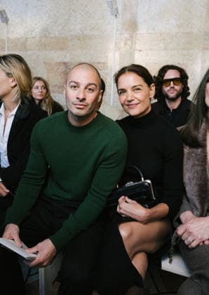 Katie Holmes and her partner Jason Bard Yarmosky at the Gabriela Hearst Women s Ready-to-Wear Spring Summer 2027 Collection fashion show during Paris Fashion Week, October 5, 2026 Sam Delpech Bestimage Celebrities at the Gabriela Hearst Women’s Ready-to-Wear Spring Summer 2027 Collection fashion show during Paris Fashion Week on October 5, 2026, Paris, France  Copyright: xSamxDelpechx xBestimagexSamxDelpechx xBestimagex