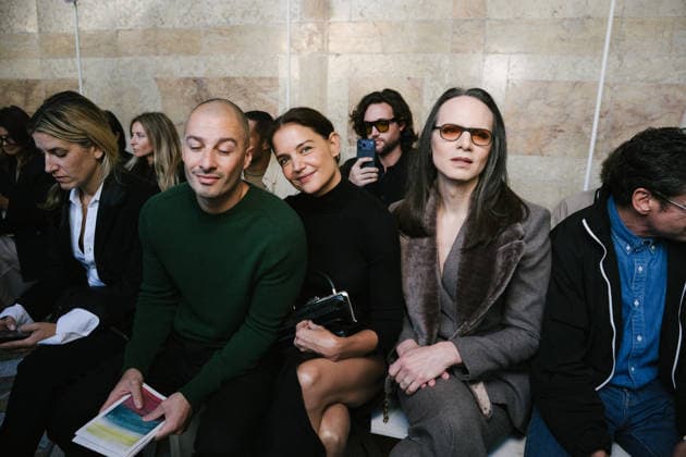 Katie Holmes and her partner Jason Bard Yarmosky, Jordan Roth at the Gabriela Hearst Women’s Ready-to-Wear Spring Summer 2027 Collection fashion show during Paris Fashion Week, on October 5, 2026. Sam Delpech Bestimage Celebrities at the Gabriela Hearst Women’s Ready-to-Wear Spring Summer 2027 Collection fashion show, during Paris Fashion Week, on October 5, 2026, Paris, France  Copyright: xSamxDelpechx xBestimagexSamxDelpechx xBestimagex
