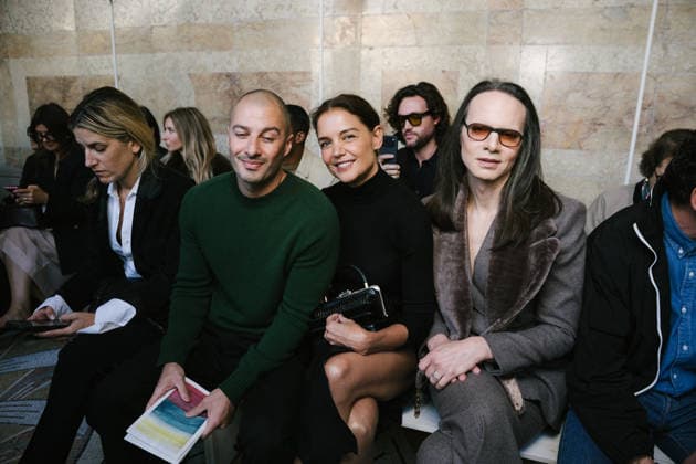 Katie Holmes and her partner Jason Bard Yarmosky, Jordan Roth at the Gabriela Hearst Women’s Ready-to-Wear Spring Summer 2027 Collection fashion show during Paris Fashion Week, on October 5, 2026. Sam Delpech Bestimage Celebrities at the Gabriela Hearst Women’s Ready-to-Wear Spring Summer 2027 Collection fashion show, during Paris Fashion Week, on October 5, 2026, Paris, France  Copyright: xSamxDelpechx xBestimagexSamxDelpechx xBestimagex