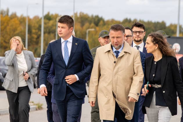Martyno Katelyno ir Marcino Kierwinskio susutikimas Budzisko pasienio kontroles punkte.2026-10-05, Budzisko Copyright: xTeodorasxBiliÅ«nas BNSx