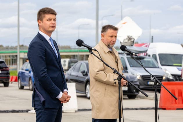 Martyno Katelyno ir Marcino Kierwinskio susutikimas Budzisko pasienio kontroles punkte.2026-10-05, Budzisko Copyright: xTeodorasxBiliÅ«nas BNSx