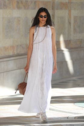 PFW - Gabriela Hearst Runway A model walks the runway during Gabriela Hearst Women s Spring Summer 2027 show as part of Paris Fashion Week on October 5, 2026 in Paris, France. Photo by Alain-Gil Gonzalez ABACAPRESS.COM Paris France  Copyright: xGonzalezxAlain-Gil ABACAx