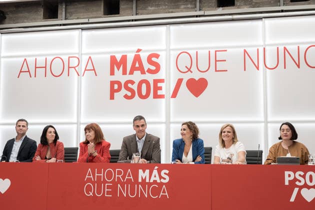 Sánchez Chairs the Meeting of the PSOE’s Federal Executive Committee The Prime Minister and Secretary-General of the PSOE, Pedro Sánchez, chairs the meeting of the PSOE’s Federal Executive Committee (CEF) at the PSOE headquarters in Ferraz on October 5, 2026, in Madrid, Spain. Sánchez announced today that he is dissolving Parliament and calling a general election for November 29. OCTOBER 5, 2026 Diego Radamé Madrid, Madrid, Spain  Copyright: xDiegoxRadamÃ sx 7823001