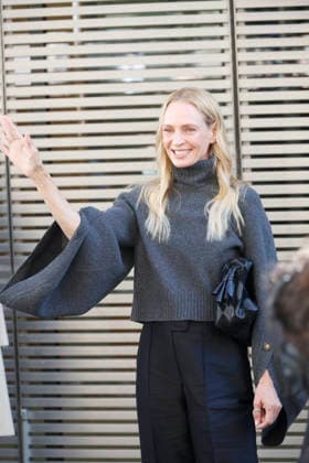 Uma Thurman at the Zimmermann Women’s Ready-to-Wear Spring Summer 2027 Collection fashion show during Paris Fashion Week on October 5, 2026. Christophe Aubert, Bestimage. Celebrities at the Zimmermann Women’s Ready-to-Wear Spring Summer 2027 Collection fashion show during Paris Fashion Week, October 5, 2026, Paris, France  Copyright: xChristophexAubertx xBestimagexChristophexAubertx xBestimagex