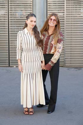 Thylane Blondeau and her mother, Veronika Loubry at the Zimmermann Women’s Ready-to-Wear Spring Summer 2027 Collection fashion show during Paris Fashion Week, on October 5, 2026. Christophe Aubert, Bestimage. Celebrities at the Zimmermann Women’s Ready-to-Wear Spring Summer 2027 Collection fashion show during Paris Fashion Week, on October 5, 2026, Paris, France  Copyright: xChristophexAubertx xBestimagexChristophexAubertx xBestimagex