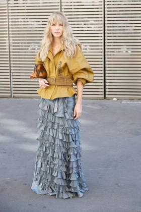 Katia Gutierrez Colomer at the Zimmermann Women s Ready-to-Wear Spring Summer 2027 Collection fashion show during Paris Fashion Week on October 5, 2026. Christophe Aubert, Bestimage. Celebrities at the Zimmermann Women s Ready-to-Wear Spring Summer 2027 Collection fashion show during Paris Fashion Week, October 5, 2026, Paris, France  Copyright: xChristophexAubertx xBestimagexChristophexAubertx xBestimagex