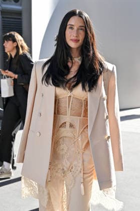 PFW Zimmermann Outside Arrivals Maria Pedraza arriving at Zimmermann show during Paris Fashion Week, in Paris, France on 5 October 2026. Photo by Julien Reynaud APS-Medias ABACAPRESS.COM Paris France  Copyright: xReynaudxJulien APS-Medias ABACAx
