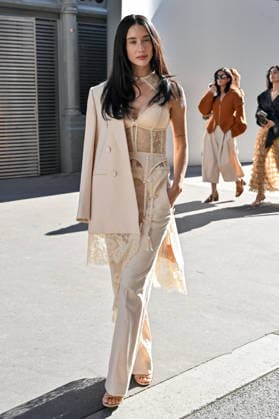 PFW Zimmermann Outside Arrivals Maria Pedraza arriving at Zimmermann show during Paris Fashion Week, in Paris, France on 5 October 2026. Photo by Julien Reynaud APS-Medias ABACAPRESS.COM Paris France  Copyright: xReynaudxJulien APS-Medias ABACAx