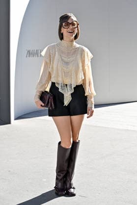 PFW Zimmermann Outside Arrivals Pauline Chalamet arriving at Zimmermann show during Paris Fashion Week, in Paris, France on 5 October 2026. Photo by Julien Reynaud APS-Medias ABACAPRESS.COM Paris France  Copyright: xReynaudxJulien APS-Medias ABACAx
