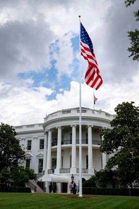 October 5, 2026, Washington, Dc, United States of America: An American flag flies from a newly installed flagpole on the South Lawn of the White House, June 18, 2025 in Washington, D.C. The flag was raised on one of two new flagpoles Trump had installed on the North and South Lawns of the White House, which he said he paid for personally. Washington United States of America - ZUMAp138 20261005_zaa_p138_097 Copyright: xMollyxRiley WhitexHousex