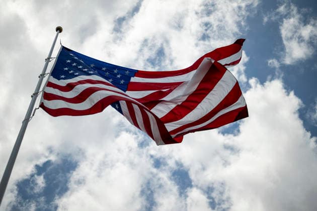 October 5, 2026, Washington, Dc, United States of America: An American flag flies from a newly installed flagpole on the South Lawn of the White House, June 18, 2025 in Washington, D.C. The flag was raised on one of two new flagpoles Trump had installed on the North and South Lawns of the White House, which he said he paid for personally. Washington United States of America - ZUMAp138 20261005_zaa_p138_094 Copyright: xDanielxTorok WhitexHousex