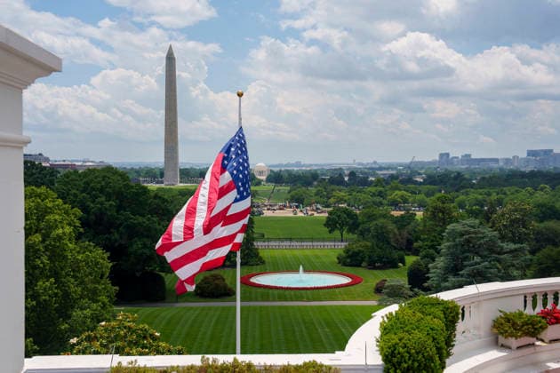 October 5, 2026, Washington, Dc, United States of America: An American flag flies from a newly installed flagpole on the South Lawn of the White House, with the Washington Monument in the distance, June 18, 2025 in Washington, D.C. The flag was raised on one of two new flagpoles Trump had installed on the North and South Lawns of the White House, which he said he paid for personally. Washington United States of America - ZUMAp138 20261005_zaa_p138_075 Copyright: xAbexMcnatt WhitexHousex