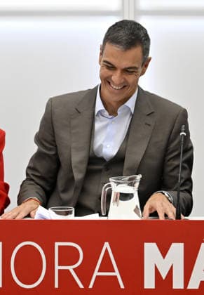 Spanish Prime Minister Pedro Sanchez announces early elections for November 29 MADRID, SPAIN - OCTOBER 05: Spanish Prime Minister Pedro Sanchez leads a meeting of the Federal Executive Board of the Spanish Socialist Workers Party (PSOE) at the party s headquarters in Madrid, Spain on October 05, 2026, following the decision to hold early general elections. Burak Akbulut Anadolu Madrid Spain. Editorial use only. Please get in touch for any other usage.  Copyright: x2026xAnadoluxBurakxAkbulutx