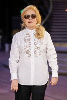 Sylvie Vartan at the photocall for the Chanel Women s Ready-to-Wear Spring Summer 2027 show during Paris Fashion Week (PFW) at the Grand Palais in Paris, France, on October 5, 2026. Olivier Borde, Bestimage. Photocall at the Chanel Women’s Ready-to-Wear Spring Summer 2027 show as part of Paris Fashion Week on October 5, 2026, in Paris, France. Paris, France  Copyright: xOLIVIERxBORDEx xBESTIMAGExOLIVIERxBORDEx xBESTIMAGEx