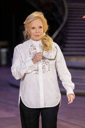 Sylvie Vartan at the photocall for the Chanel Women s Ready-to-Wear Spring Summer 2027 show during Paris Fashion Week (PFW) at the Grand Palais in Paris, France, on October 5, 2026. Olivier Borde, Bestimage. Photocall at the Chanel Women’s Ready-to-Wear Spring Summer 2027 show as part of Paris Fashion Week on October 5, 2026, in Paris, France. Paris, France  Copyright: xOLIVIERxBORDEx xBESTIMAGExOLIVIERxBORDEx xBESTIMAGEx