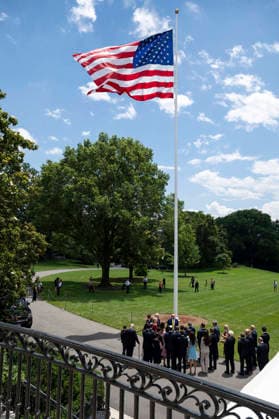 October 5, 2026, Washington, Dc, United States of America: An American flag flies from a newly installed flagpole on the South Lawn of the White House, with the Washington Monument in the distance, June 18, 2025 in Washington, D.C. The flag was raised on one of two new flagpoles Trump had installed on the North and South Lawns of the White House, which he said he paid for personally. Washington United States of America - ZUMAp138 20261005_zaa_p138_050 Copyright: xMollyxRiley WhitexHousex