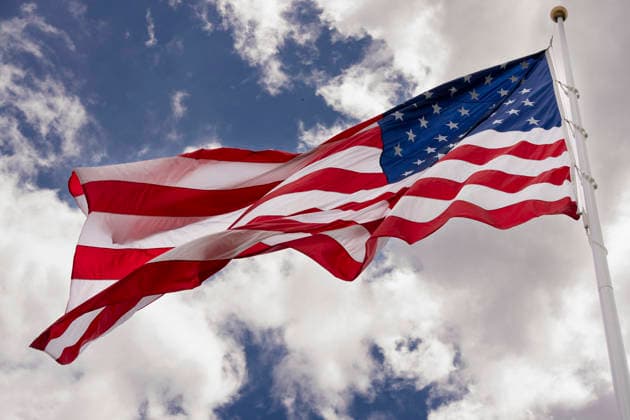 October 5, 2026, Washington, Dc, United States of America: An American flag flies from a newly installed flagpole on the South Lawn of the White House, June 18, 2025 in Washington, D.C. The flag was raised on one of two new flagpoles Trump had installed on the North and South Lawns of the White House, which he said he paid for personally. Washington United States of America - ZUMAp138 20261005_zaa_p138_072 Copyright: xAndreaxHanks WhitexHousex