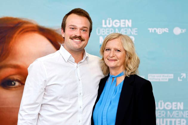 Schauspielerin Johanna Gastdorf und ihr Sohn Leo Gastdorf beim Screening des Films Lügen über meine Mutter im Weißhauskino. Köln, 05.10.2026 NRW Deutschland Copyright: xChristophxHardtx