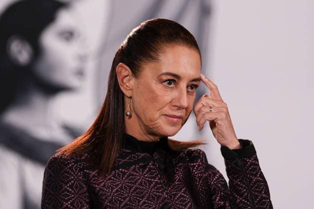 October 5, 2026: TO-45353- Ciudad de M& xe9;xico. 2026-10 -05. Claudia Sheinbaum Pardo, President of Mexico, during the daily morning press conference in the Treasury Room of the National Palace in Mexico City. Alejandro God& xcd;nez Clasos.com.mx  - ZUMAcs4_ 20261005_faa_cs4_081 Copyright: xAlejandroxGod& Xed;Nezx