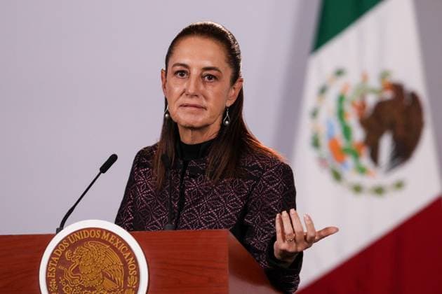 October 5, 2026: TO-45353- Ciudad de M& xe9;xico. 2026-10 -05. Claudia Sheinbaum Pardo, President of Mexico, during the daily morning press conference in the Treasury Room of the National Palace in Mexico City. Alejandro God& xcd;nez Clasos.com.mx - ZUMAcs4_ 20261005_faa_cs4_026 Copyright: xAlejandroxGod& Xed;Nezx