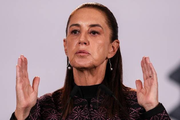 October 5, 2026: TO-45353- Ciudad de M& xe9;xico. 2026-10 -05. Claudia Sheinbaum Pardo, President of Mexico, during the daily morning press conference in the Treasury Room of the National Palace in Mexico City. Alejandro God& xcd;nez Clasos.com.mx - ZUMAcs4_ 20261005_faa_cs4_035 Copyright: xAlejandroxGod& Xed;Nezx