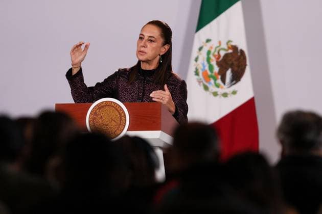October 5, 2026: TO-45353- Ciudad de M& xe9;xico. 2026-10 -05. Claudia Sheinbaum Pardo, President of Mexico, during the daily morning press conference in the Treasury Room of the National Palace in Mexico City. Alejandro God& xcd;nez Clasos.com.mx - ZUMAcs4_ 20261005_faa_cs4_039 Copyright: xAlejandroxGod& Xed;Nezx