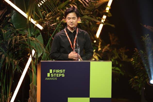 FIRST STEPS 2026 Gewinner Kurzfilm Gewinnerfilm: BAN DAL von Hae-Sup Sin Preisverleihung auf der Buehne bei der FIRST STEPS 2026 Verleihung im Theater des Westens in Berlin Copyright: xEventpressxFuhrx