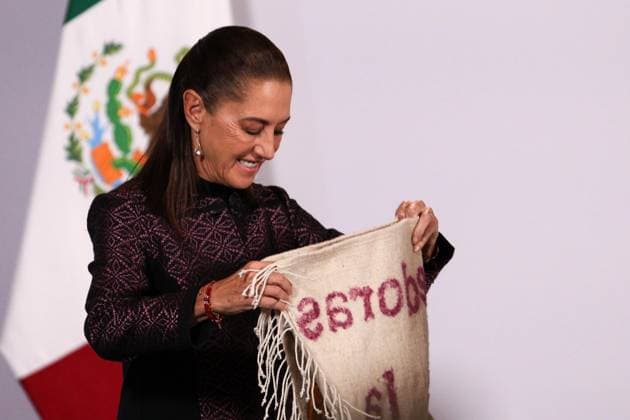 October 5, 2026: TO-45353- Ciudad de M& xe9;xico. 2026-10 -05. Claudia Sheinbaum Pardo, President of Mexico, during the daily morning press conference in the Treasury Room of the National Palace in Mexico City. Alejandro God& xcd;nez Clasos.com.mx - ZUMAcs4_ 20261005_faa_cs4_059 Copyright: xAlejandroxGod& Xed;Nezx